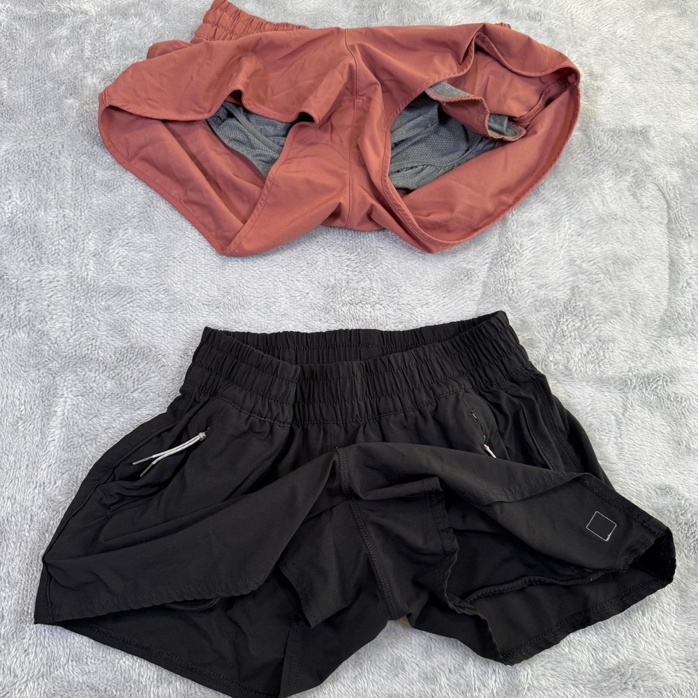 Vuori Running Short Lot of 2 Women Small Black Red Clementine Dash 2" Inseam Gym - Picture 11 of 16